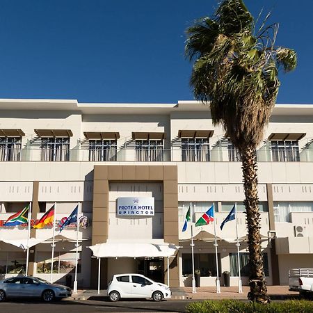 Protea Hotel By Marriott Апингтон Экстерьер фото