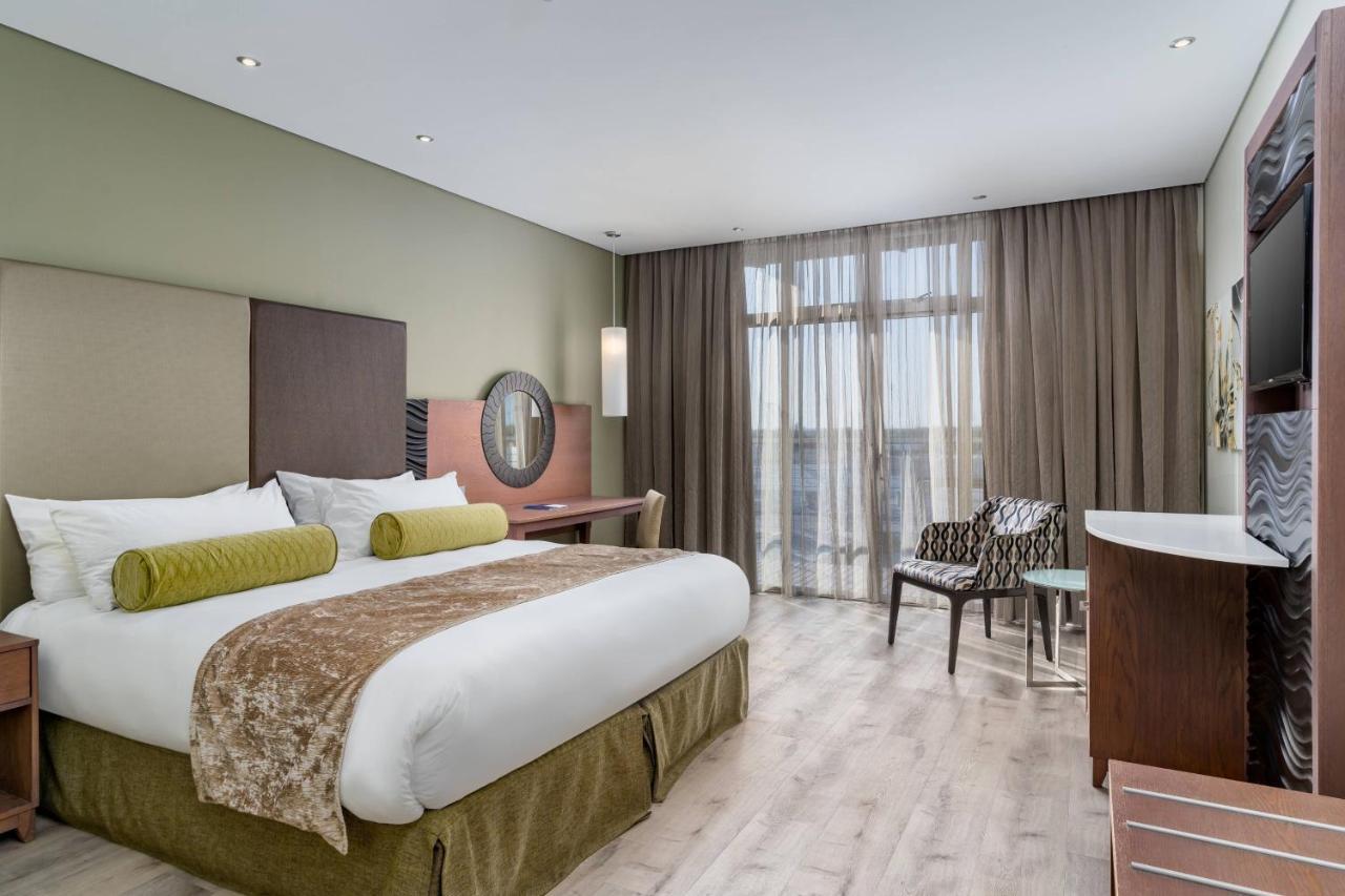 Protea Hotel By Marriott Апингтон Экстерьер фото