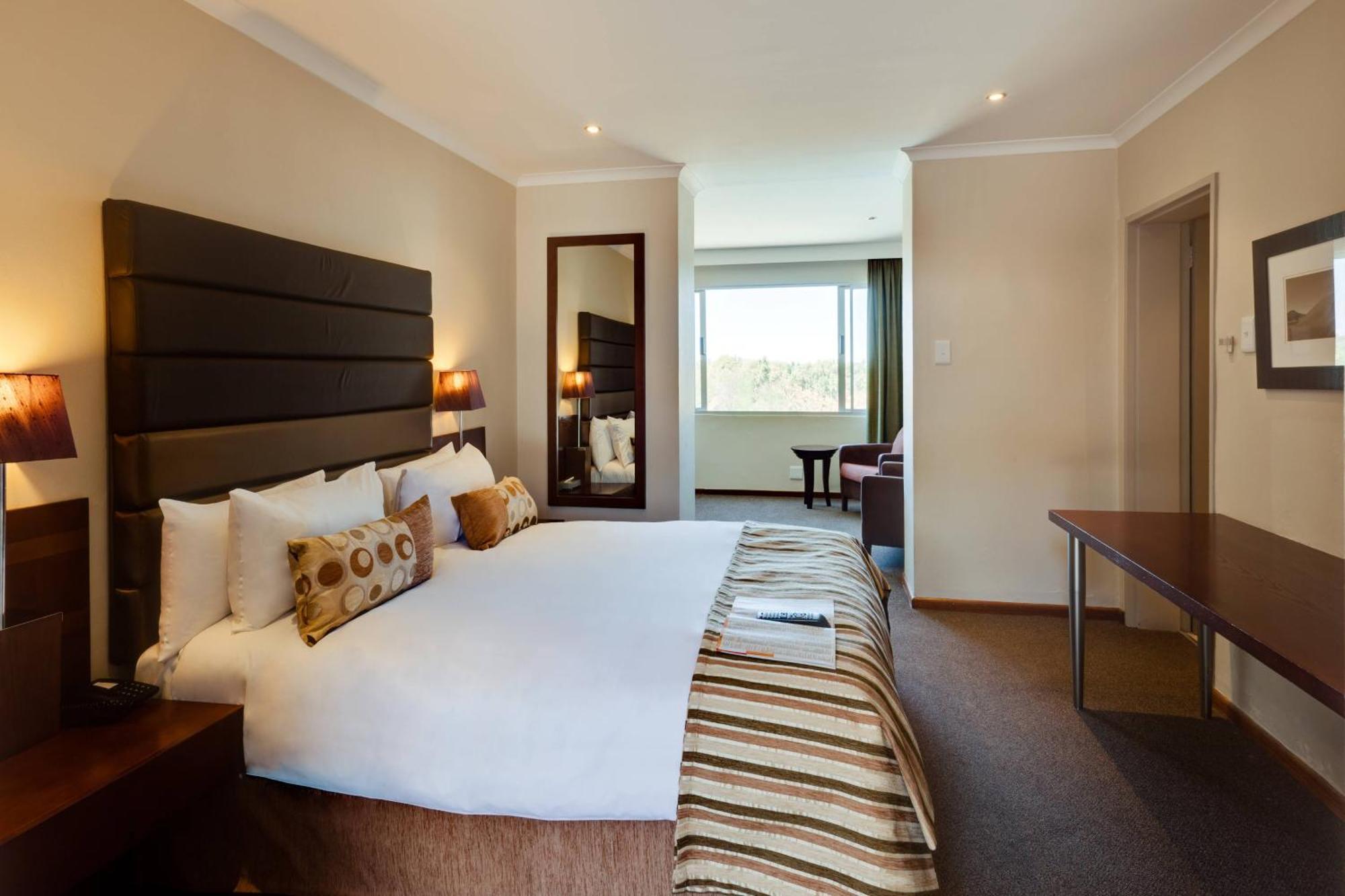 Protea Hotel By Marriott Апингтон Экстерьер фото